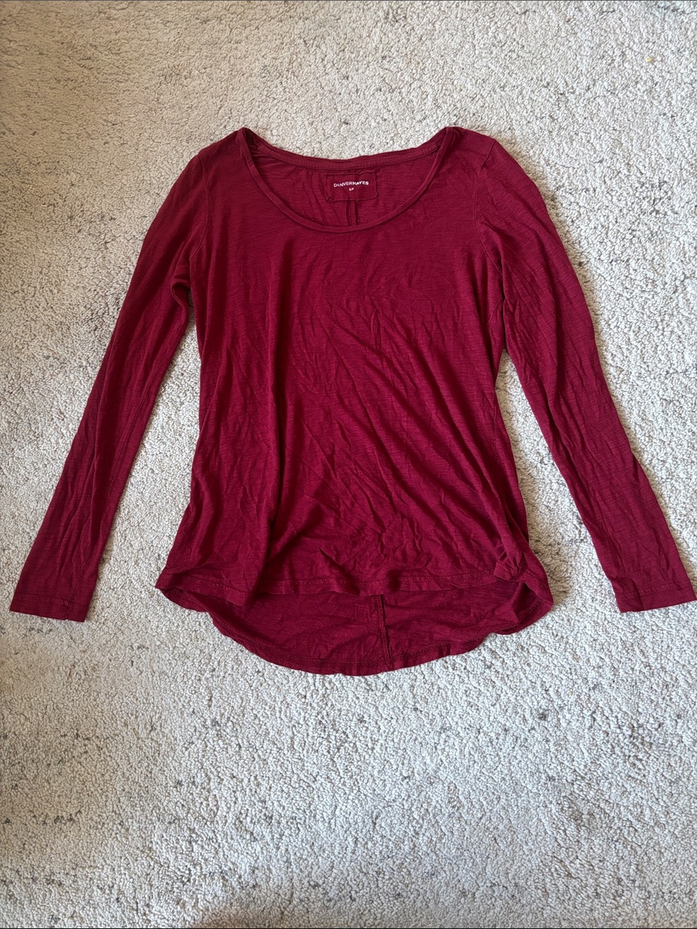 Denver Hayes Women’s Long Sleeve Scoop Neck Top in Wine Red Size S